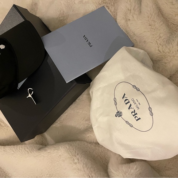 PRADA Re-Nylon Baseball Cap - Picture 10 of 12